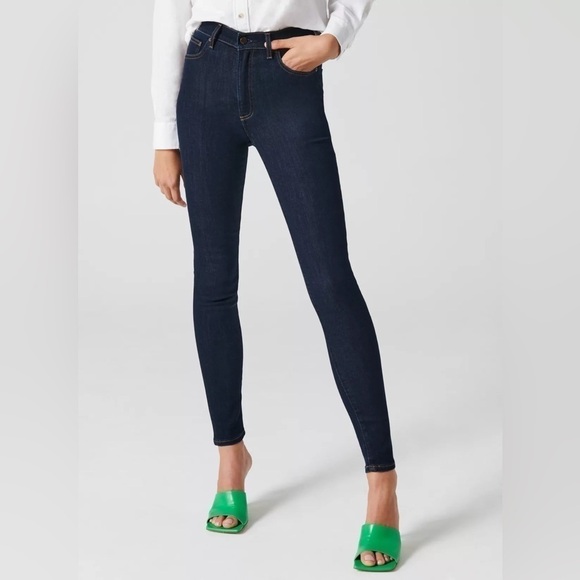 The  Yoko High Rise Slim
Denim Forum. Aritzia (Ink Blue) - Picture 3 of 10